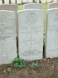 Bethune Town Cemetery - Sturt, Frederick James