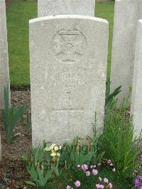 Bethune Town Cemetery - Such, H