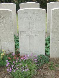 Bethune Town Cemetery - Sumner, Cecil