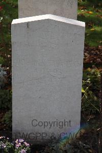 Bethune Town Cemetery - Talarski, Johann