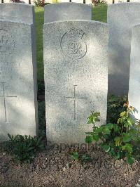 Bethune Town Cemetery - Taylor, Cyril Alfred