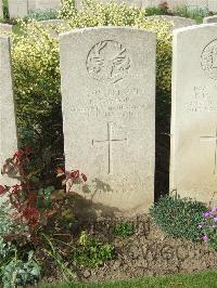 Bethune Town Cemetery - Taylor, James