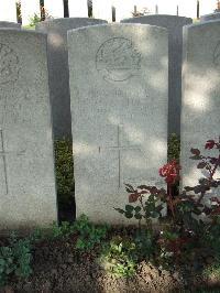 Bethune Town Cemetery - Taylor, W