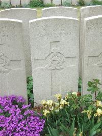 Bethune Town Cemetery - Taylor, W