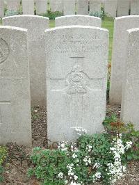 Bethune Town Cemetery - Tetlow, G