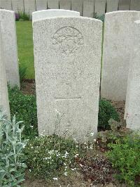 Bethune Town Cemetery - Thompson, G