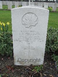 Bethune Town Cemetery - Thomson, Lloyd Robert
