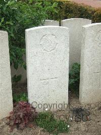Bethune Town Cemetery - Thornton, William