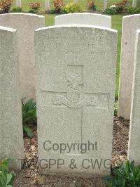 Bethune Town Cemetery - Thorpe, Harold