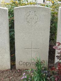 Bethune Town Cemetery - Toleman, A