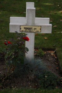 Bethune Town Cemetery - Trinquet, Leon