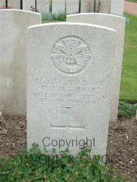 Bethune Town Cemetery - Turner, C J H