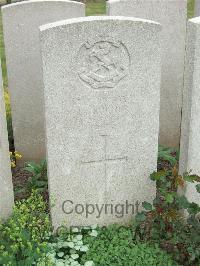 Bethune Town Cemetery - Turner, R