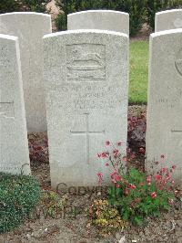 Bethune Town Cemetery - Turner, T