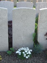 Bethune Town Cemetery - Turton, W J