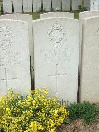 Bethune Town Cemetery - Turvey, H C