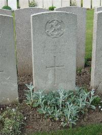 Bethune Town Cemetery - Tween, F C