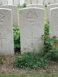Bethune Town Cemetery - Twelftree, Alfred Thomas