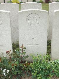 Bethune Town Cemetery - Tynan, J