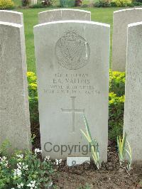Bethune Town Cemetery - Vallois, Ernest Alexander