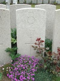 Bethune Town Cemetery - Wade, G