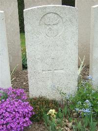 Bethune Town Cemetery - Wade, Thomas