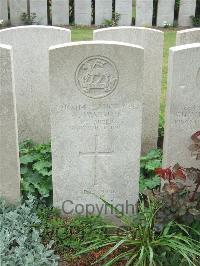 Bethune Town Cemetery - Wadeson, William