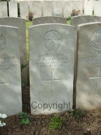 Bethune Town Cemetery - Wakeham, William Hilary