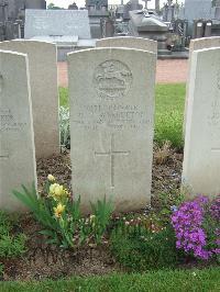 Bethune Town Cemetery - Warburton, Frederick James