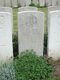 Bethune Town Cemetery - Wardle, R