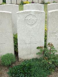 Bethune Town Cemetery - Watson, Ernest