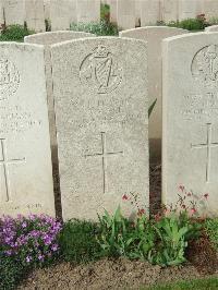 Bethune Town Cemetery - Watts, C R