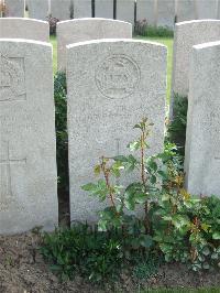Bethune Town Cemetery - Watts, Thomas Sidney