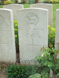 Bethune Town Cemetery - West, W