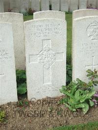 Bethune Town Cemetery - Wetherhead, Thomas Turner