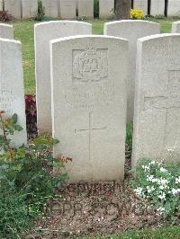 Bethune Town Cemetery - Wheelhouse, F