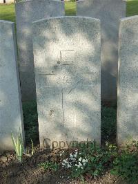 Bethune Town Cemetery - White, F