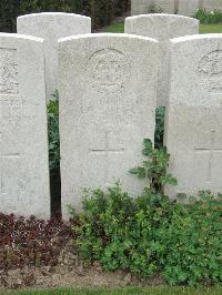 Bethune Town Cemetery - White, James William Frank