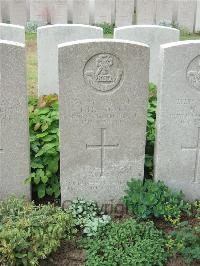 Bethune Town Cemetery - Wigley, T H