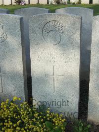 Bethune Town Cemetery - Willett, John Henry