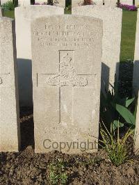 Bethune Town Cemetery - Williams, George Stephen