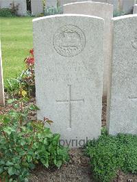 Bethune Town Cemetery - Williams, Walter George