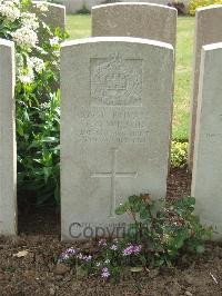 Bethune Town Cemetery - Wilson, F G