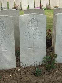 Bethune Town Cemetery - Winall, W H
