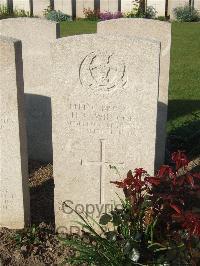 Bethune Town Cemetery - Windsor, H V