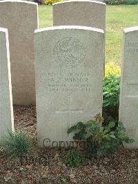 Bethune Town Cemetery - Winner, Arthur James