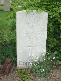 Bethune Town Cemetery - Wood, Henry