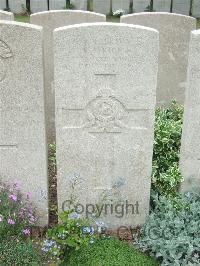 Bethune Town Cemetery - Wright, J