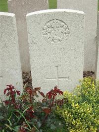 Bethune Town Cemetery - Wylie, D