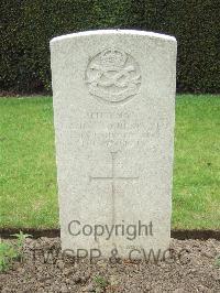 Bethune Town Cemetery - Yeo, Leslie Farquhar